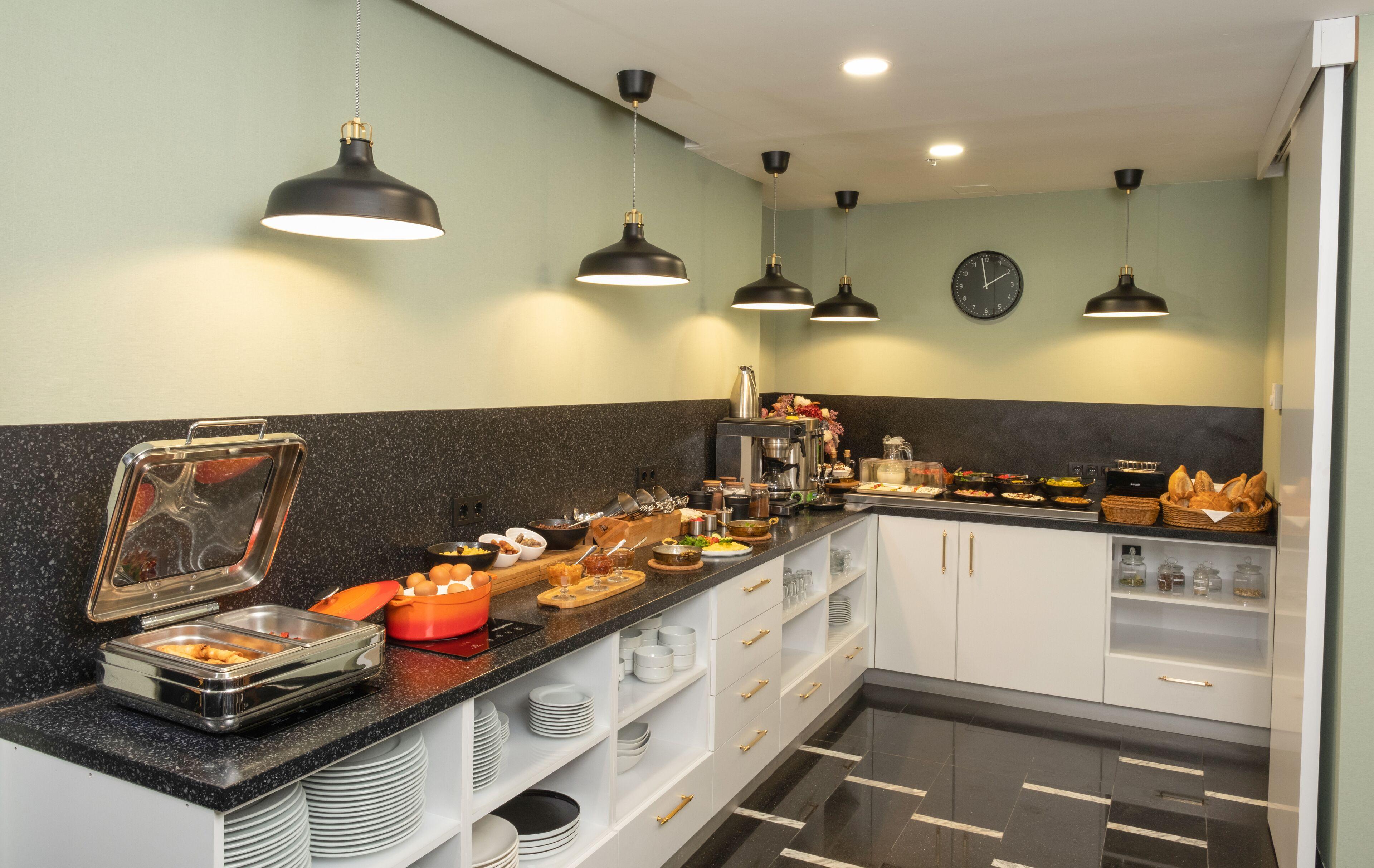 Elm Suite Hotel — Photos 3
